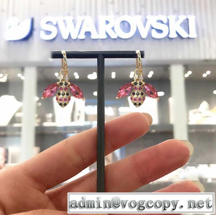 スワロフスキー SWAROVSKI イヤリング  《2019年》今、注目のストリート 人気夏ファションおすすめ