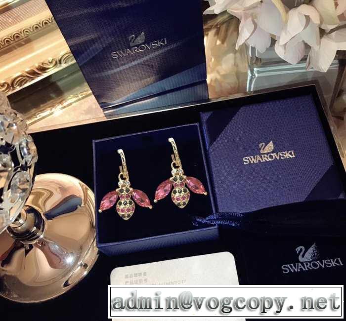 スワロフスキー SWAROVSKI イヤリング  《2019年》今、注目のストリート 人気夏ファションおすすめ