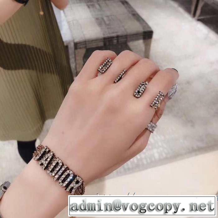リング/指輪 新作コレクションを見る ディオール 2019年の春夏に着たい  DIOR 馴染みやすいスタイル美品