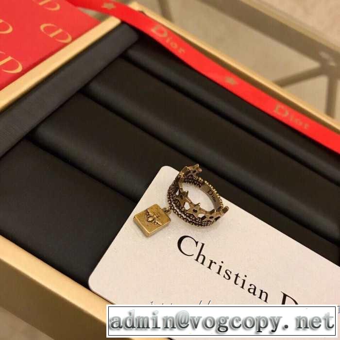 クールな印象を引き立て ディオール DIOR グッと大人っぽい印象に 2019年の夏のマスト リング/指輪