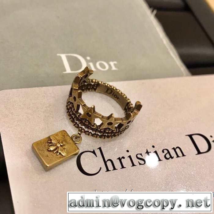クールな印象を引き立て ディオール DIOR グッと大人っぽい印象に 2019年の夏のマスト リング/指輪