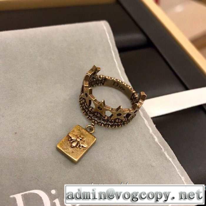 クールな印象を引き立て ディオール DIOR グッと大人っぽい印象に 2019年の夏のマスト リング/指輪