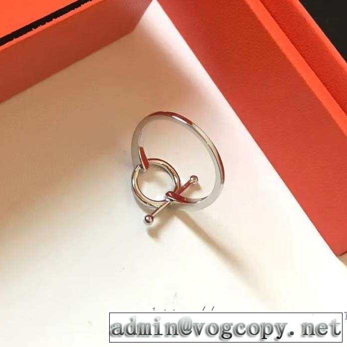 春夏のトレンドアイテム エルメス HERMES 上品な涼やかさある印象に リング/指輪 2019春夏の大注目トレンド