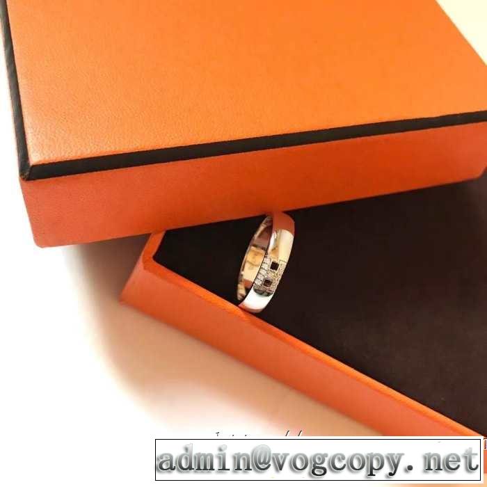エルメス 大人カジュアル夏ファッション2019 HERMES 抜け感のあるキレイめ リング/指輪 春夏のトレンドアイテム