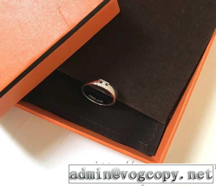 エルメス 大人カジュアル夏ファッション2019 HERMES 抜け感のあるキレイめ リング/指輪 春夏のトレンドアイテム
