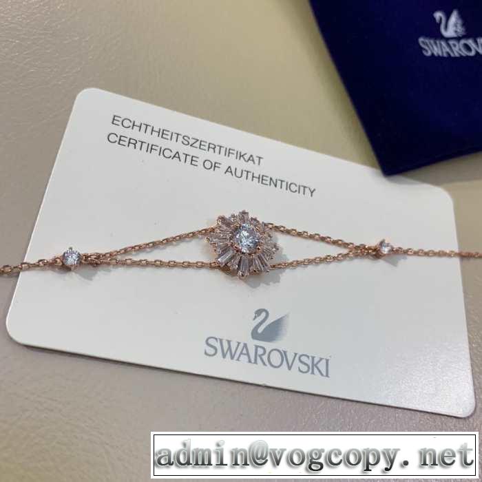 大人の可愛さを引き立て 2019年春夏流行ファッション スワロフスキー SWAROVSKI ブレスレット