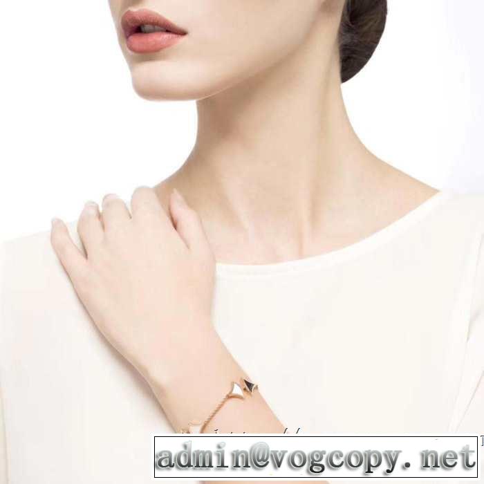 ブルガリ BVLGARI トレンド感があって涼しげ ブレスレット 2019年夏の一押しファッションアイテム
