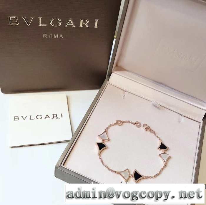 ブルガリ BVLGARI トレンド感があって涼しげ ブレスレット 2019年夏の一押しファッションアイテム