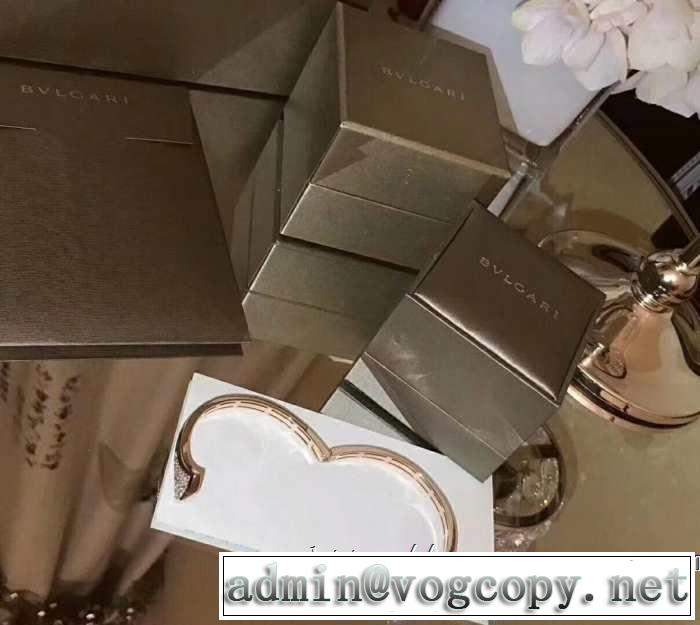 ブレスレット 上品な涼やかさある印象に ブルガリ 2019春夏の大注目トレンドBVLGARI 夏らしい品格が漂う