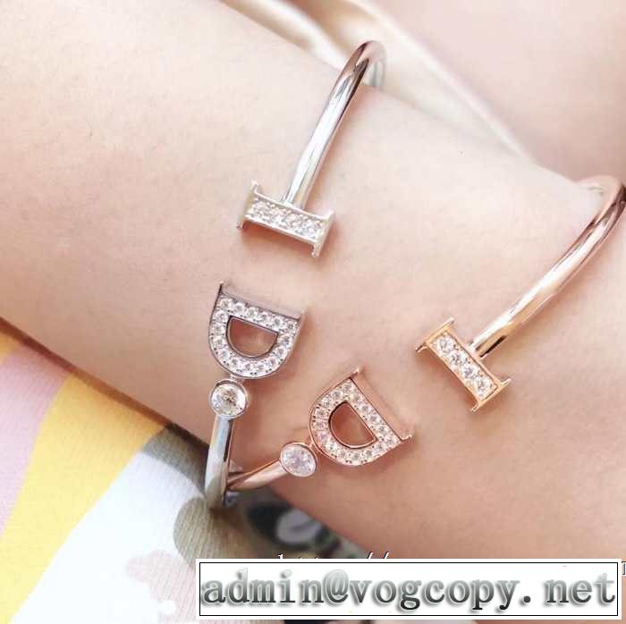 2色可選 きちんと感が抜群 ディオール DIOR 2019年の夏のマスト ブレスレット  夏らしい季節感