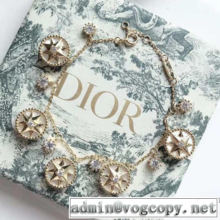 ぜひ今年のトレンドをチェック  ブレスレット 2019年春夏のトレンドアイテムディオール DIOR 