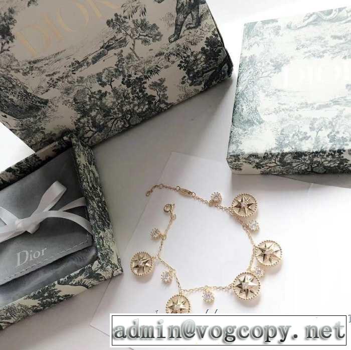 ぜひ今年のトレンドをチェック  ブレスレット 2019年春夏のトレンドアイテムディオール DIOR