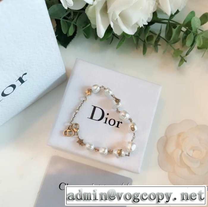 ブレスレット 大人のカジュアルスタイル ディオール今年もトレンド  DIOR  2019春夏は人気定番