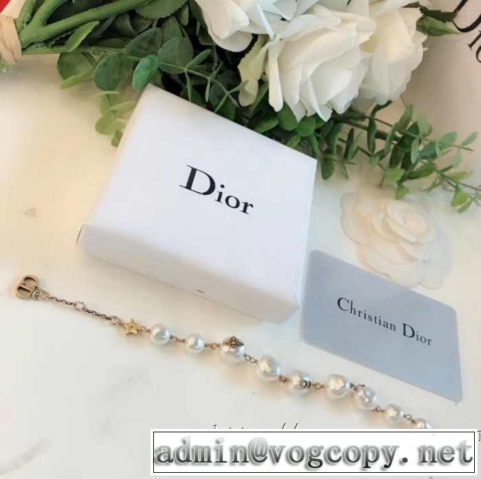 ブレスレット 大人のカジュアルスタイル ディオール今年もトレンド  DIOR  2019春夏は人気定番