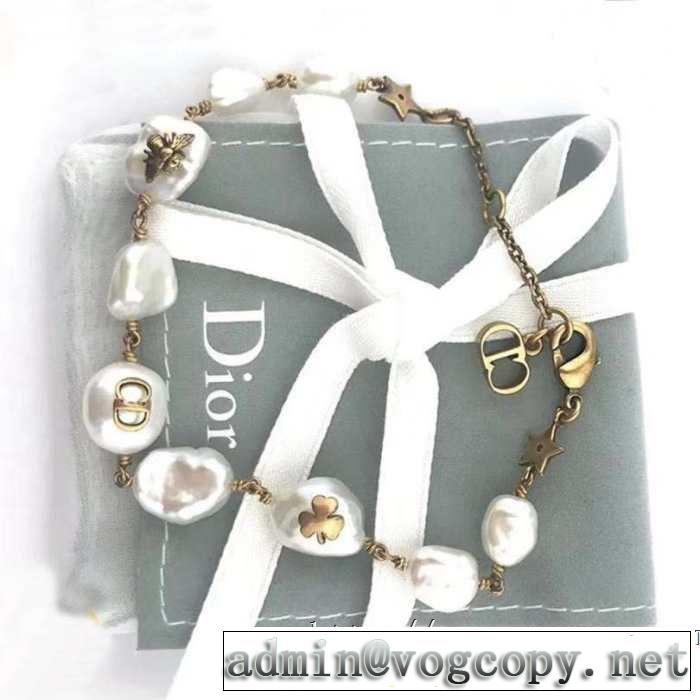 ブレスレット 大人のカジュアルスタイル ディオール今年もトレンド  DIOR  2019春夏は人気定番