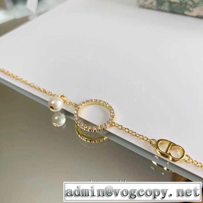目を引く春夏トップス ディオール DIOR 【2019年】夏のファッション ブレスレット 春夏！大人カジュアル
