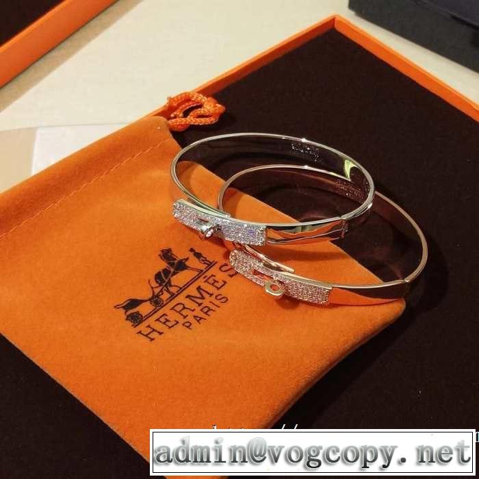 夏らしい抜け感を演出し ブレスレット 2色可選 エルメス 2019年春夏シーズンの人気 HERMES サラサラの着心地