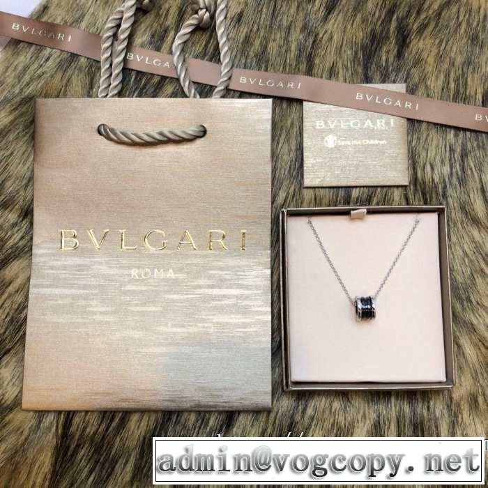 ブルガリ BVLGARI ネックレス 大人カジュアル夏ファッション2019 暑い季節も大活躍