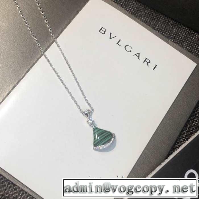 ブルガリ BVLGARI ネックレス 魅力的なカラー使い 《2019年》今、注目のストリート