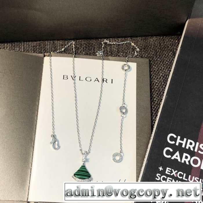 ブルガリ BVLGARI ネックレス 魅力的なカラー使い 《2019年》今、注目のストリート