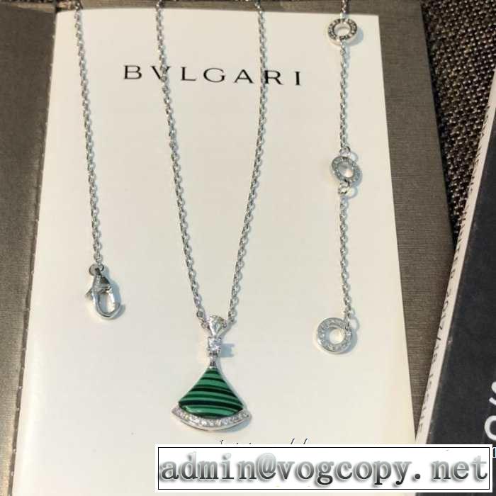 ブルガリ BVLGARI ネックレス 魅力的なカラー使い 《2019年》今、注目のストリート