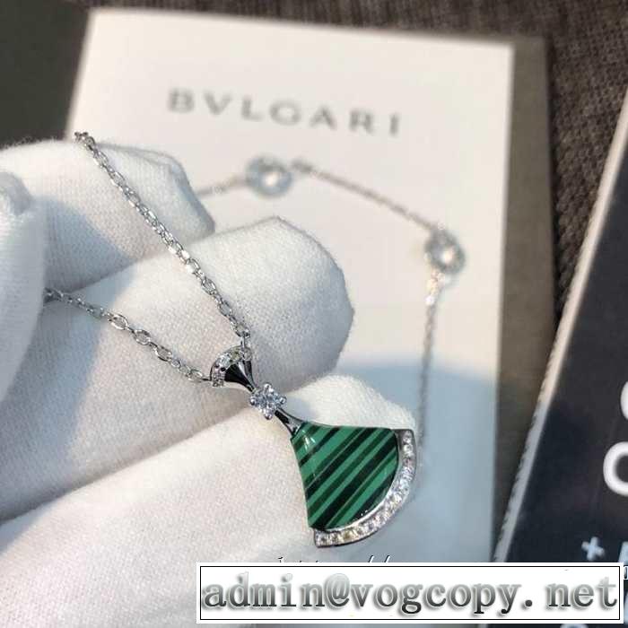 ブルガリ BVLGARI ネックレス 魅力的なカラー使い 《2019年》今、注目のストリート