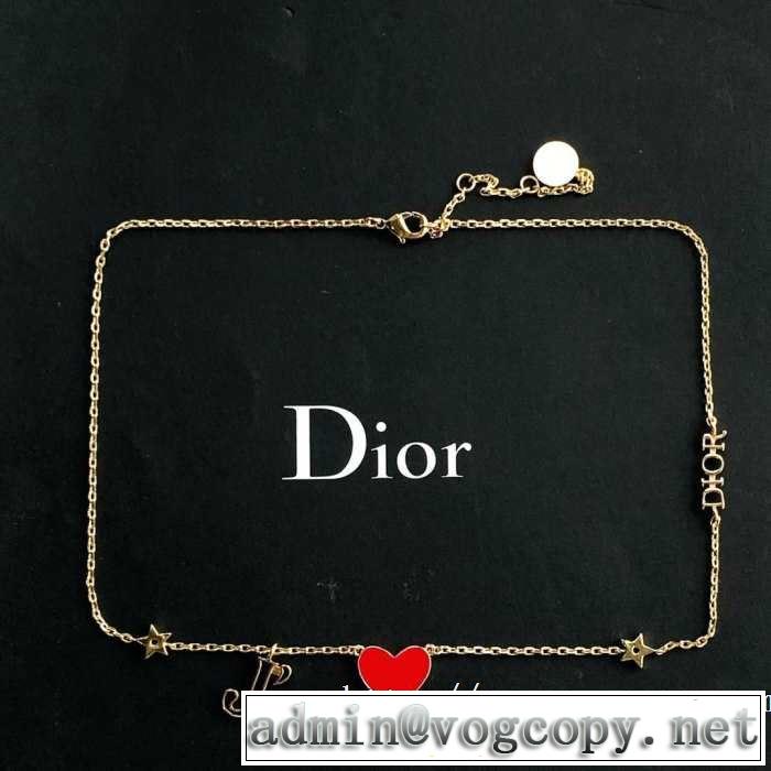 ネックレス 大人カジュアル夏ファッション2019 魅力的なカラー使い ディオール DIOR