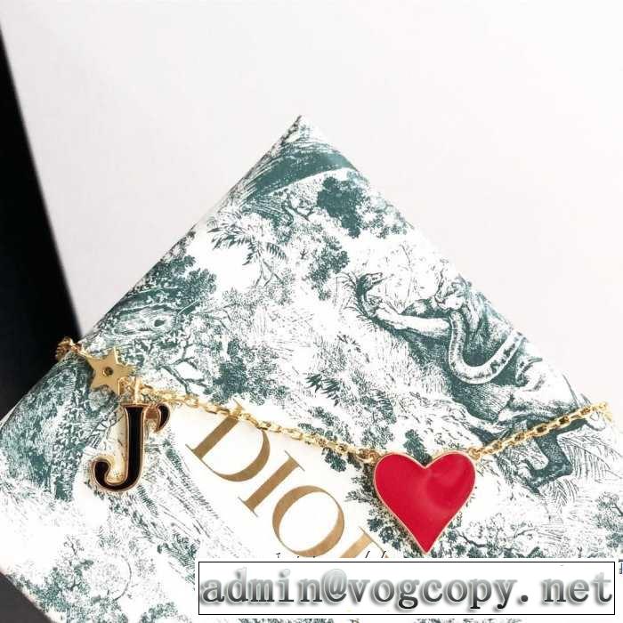 ネックレス 大人カジュアル夏ファッション2019 魅力的なカラー使い ディオール DIOR