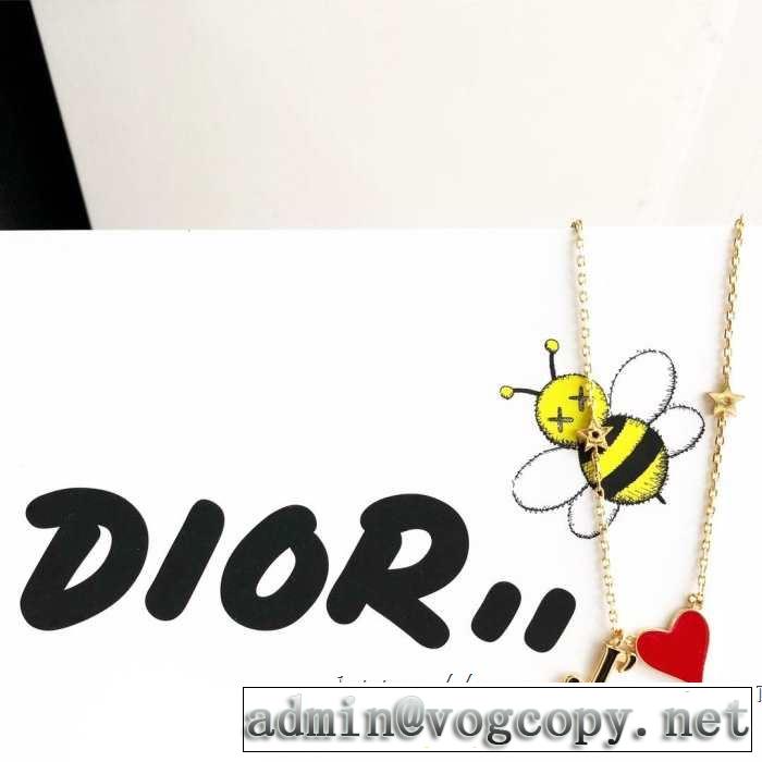 ネックレス 大人カジュアル夏ファッション2019 魅力的なカラー使い ディオール DIOR