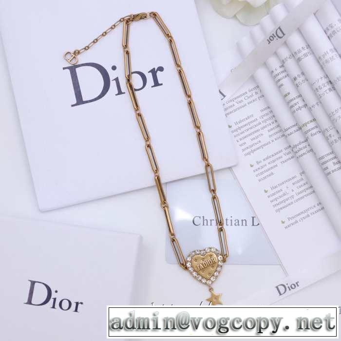 【2019年】夏のファッション ディオール DIOR ネックレス 暑い今こそ活躍させたい！