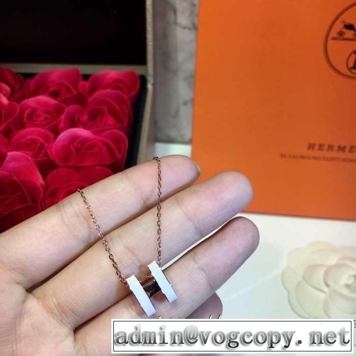 エルメス HERMES ネックレス 春夏アイテムから新たに登場！ 海外セレブが注目アイテム