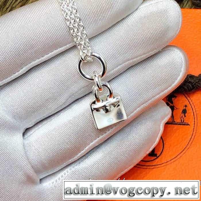 ネックレス  エルメス HERMES 2019春夏トレンドカラー 最新トレンドファッション新着