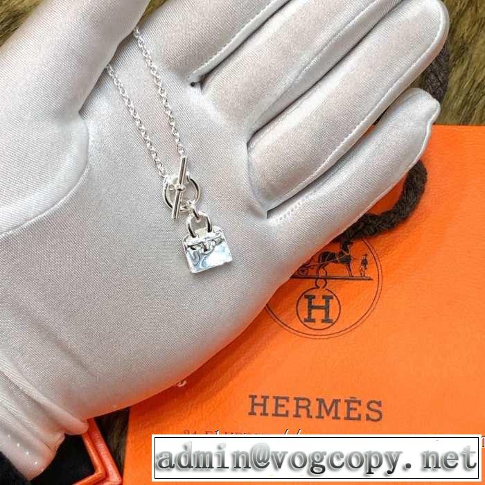ネックレス  エルメス HERMES 2019春夏トレンドカラー 最新トレンドファッション新着