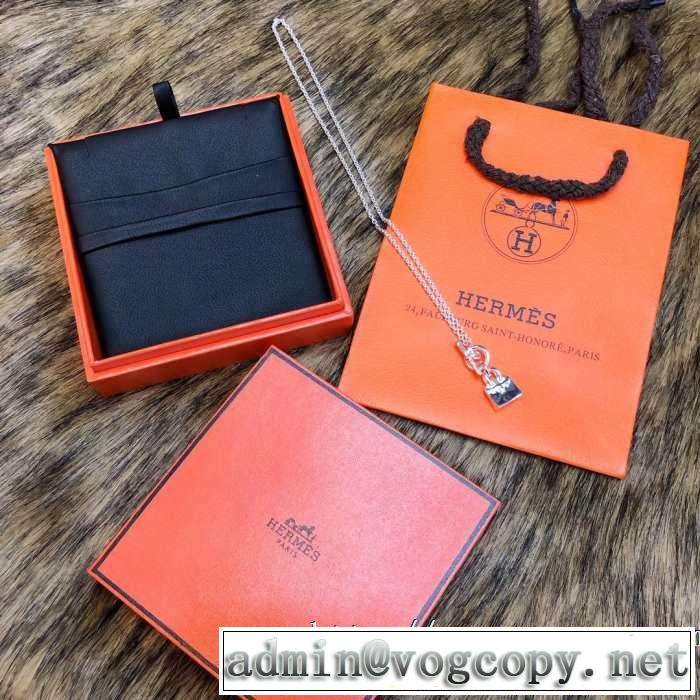 ネックレス  エルメス HERMES 2019春夏トレンドカラー 最新トレンドファッション新着