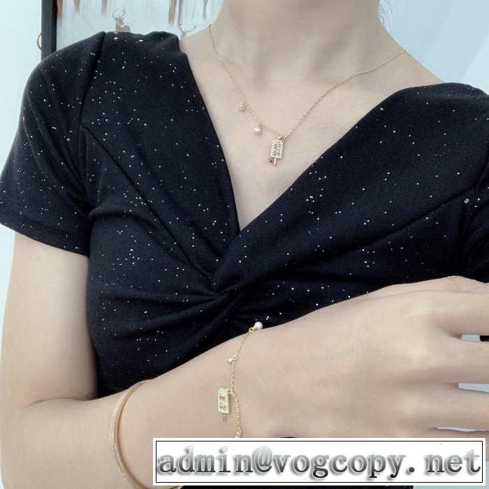 スワロフスキー SWAROVSKI ネックレス 大人カジュアル夏ファッション2019 夏先に大活躍する
