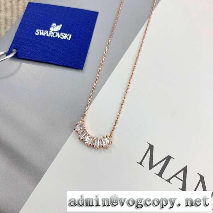 ネックレス おすすめ大人かわいい着こなし 2019年の春夏に着たい スワロフスキー SWAROVSKI