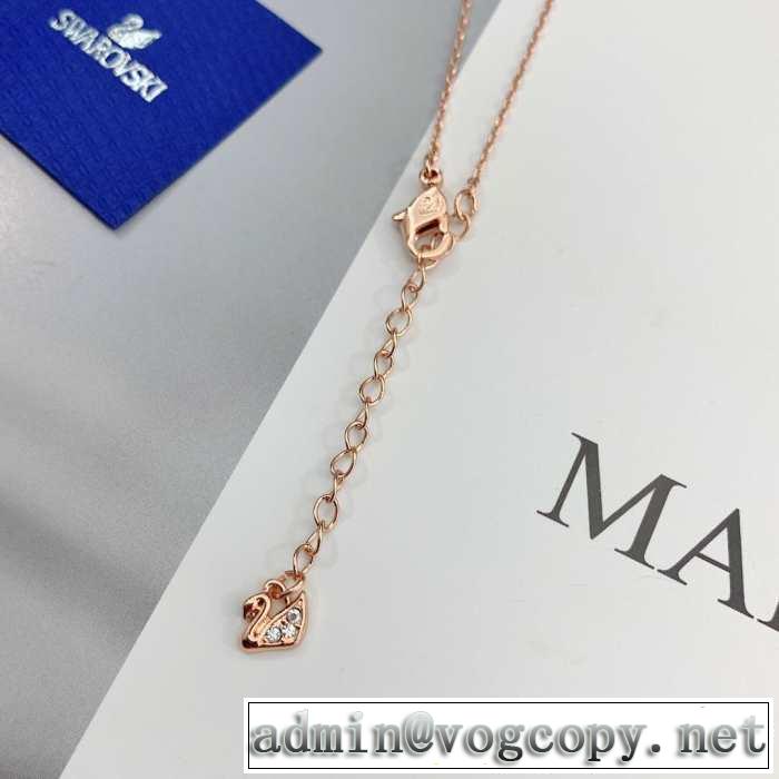 ネックレス おすすめ大人かわいい着こなし 2019年の春夏に着たい スワロフスキー SWAROVSKI