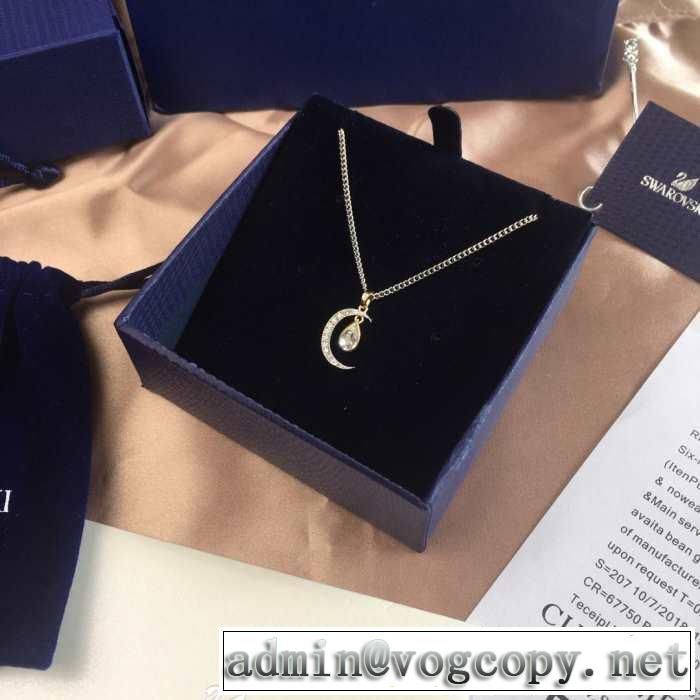 スワロフスキー SWAROVSKI ネックレス 大人カジュアル夏ファッション2019 主張性もカジュアルさ
