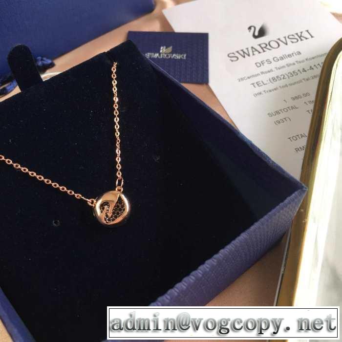 ネックレス スワロフスキー SWAROVSKI 2019年春夏のトレンドアイテム おしゃれな大人の着こなし