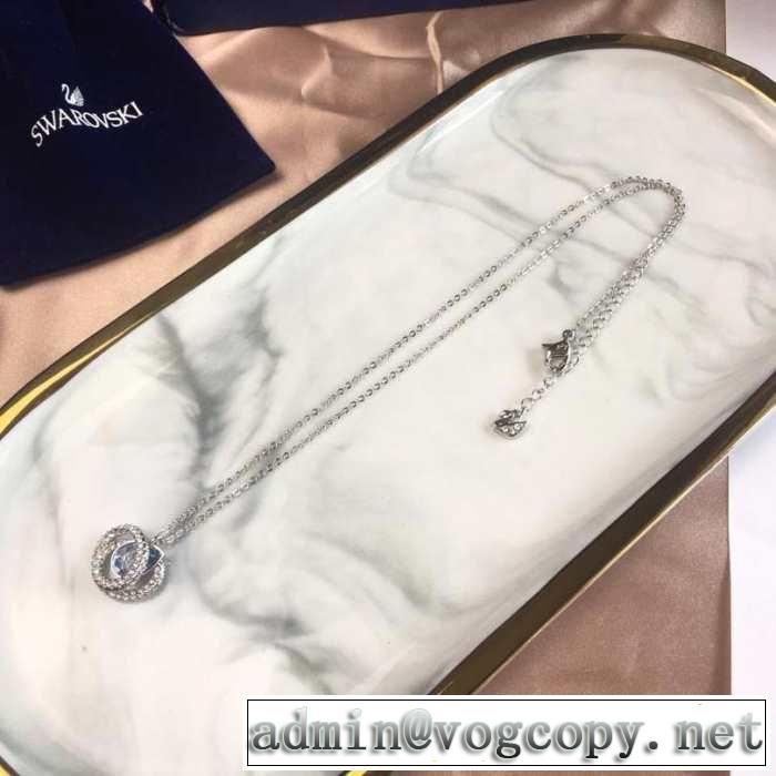 2019年春夏流行ファッション 大人の可愛さを引き立て スワロフスキー SWAROVSKI ネックレス