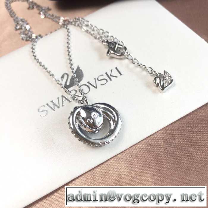 2019年春夏流行ファッション 大人の可愛さを引き立て スワロフスキー SWAROVSKI ネックレス