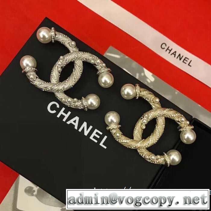 CH CH ブローチ 2色可選 2019春夏のトレンド新商品 魅力的なカラー使い