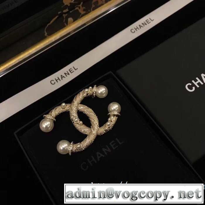 CH CH ブローチ 2色可選 2019春夏のトレンド新商品 魅力的なカラー使い