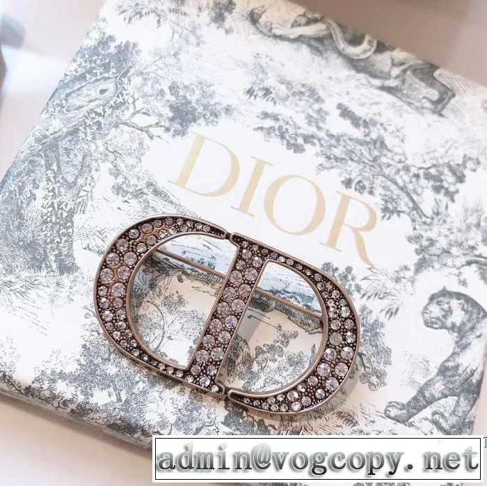 ディオール DIOR ブローチ 春夏トップス最新情報をチェック 季節感もプラス2019新作