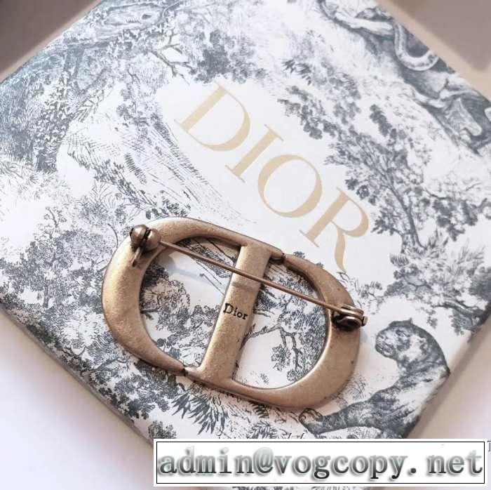 ディオール DIOR ブローチ 春夏トップス最新情報をチェック 季節感もプラス2019新作