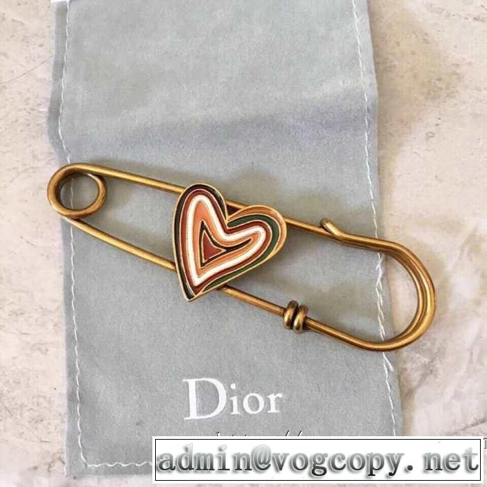 先取り！2019年春夏トレンド ディオール DIOR ブローチ 今やセレブ御用達で大人気の