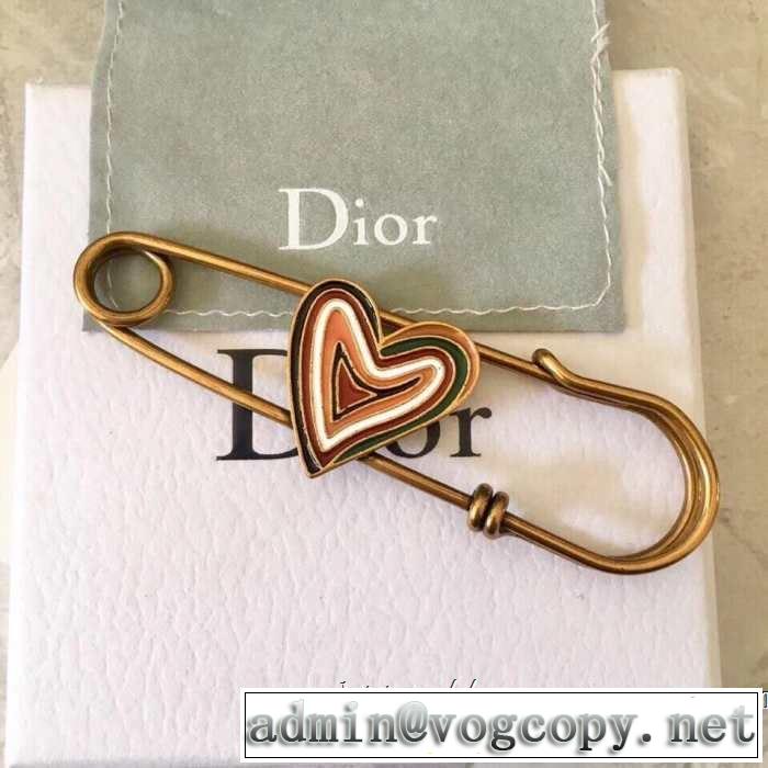 先取り！2019年春夏トレンド ディオール DIOR ブローチ 今やセレブ御用達で大人気の