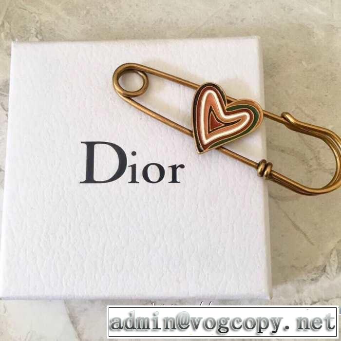 先取り！2019年春夏トレンド ディオール DIOR ブローチ 今やセレブ御用達で大人気の