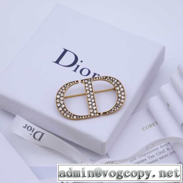 人気ブランド春夏の新作が続々登場 ディオール DIOR ブローチ 2019年春夏シーズンに登場