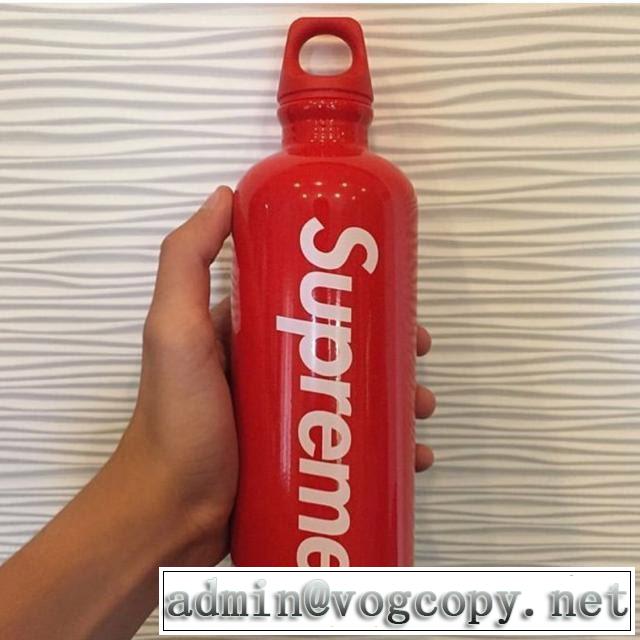 ベストはキレイめな印象に SUPREME SS19 TRAVELLER 0.6L BOTTLE 水差し キレイめ感が強い